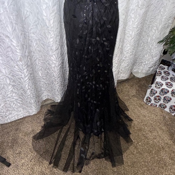 Black Sequin Mermaid Gown Size 7 Medium Stretchy Lightweight Formal Dress - Picture 9 of 12